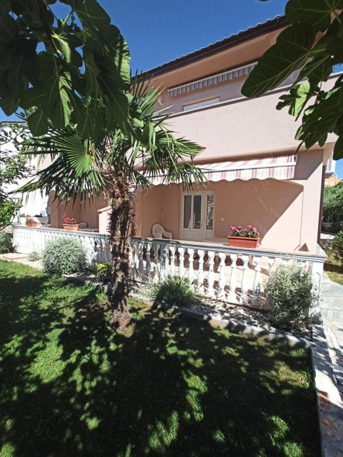 Apartmani Vesna كرك المظهر الخارجي الصورة