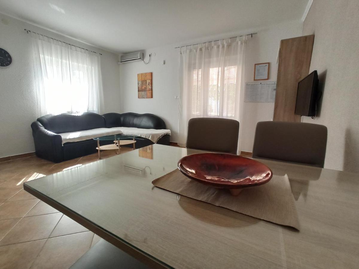 Apartmani Vesna كرك المظهر الخارجي الصورة