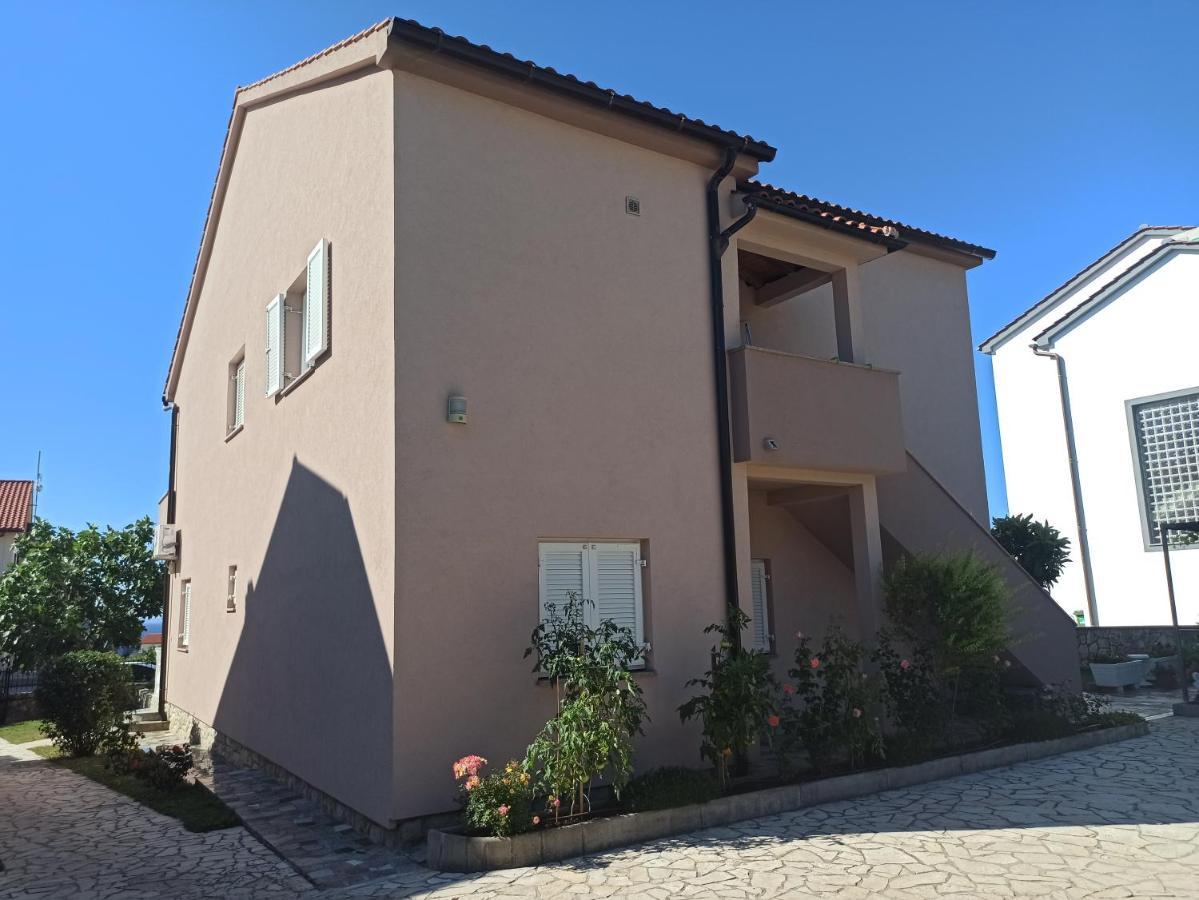 Apartmani Vesna كرك المظهر الخارجي الصورة